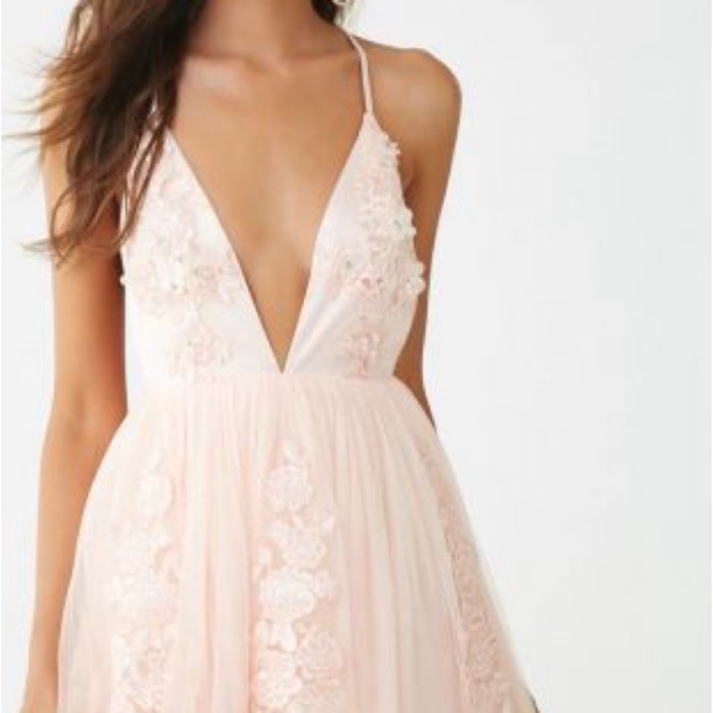 Cherry blossom backless dress - Picture 3 of 10